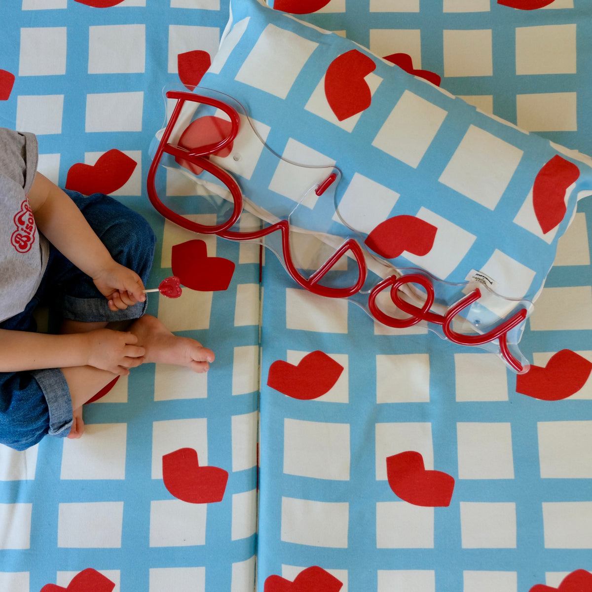speelkleed motoriek speelmat rustmoment maxi king size xxl collab mathilde cabanas motief hart mond