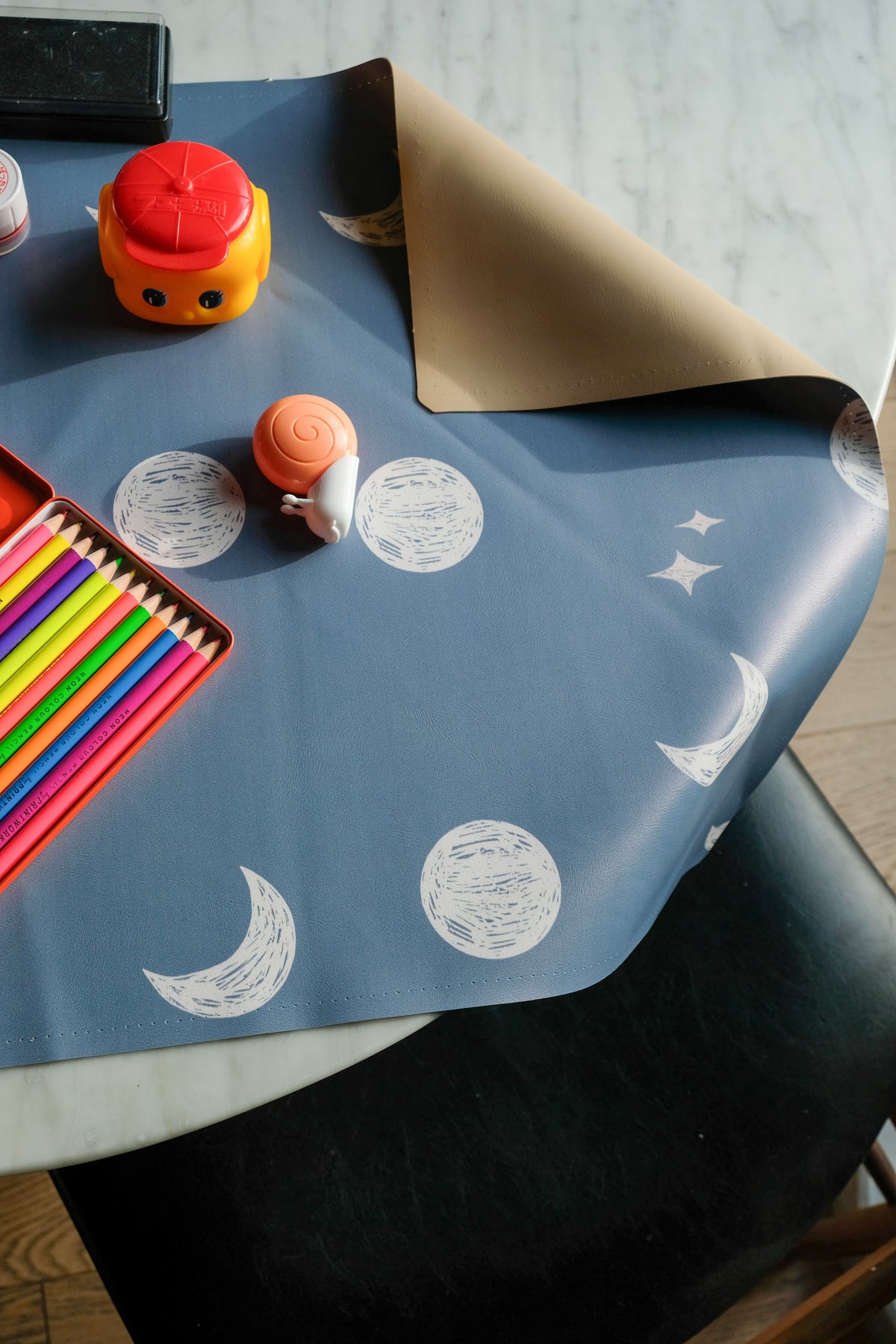 Nappe d'activités rectangulaire waterproof To the moon / Sésame