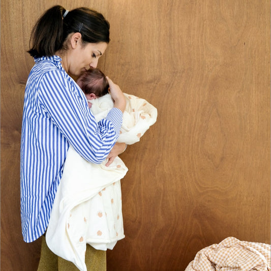 superzachte babydeken met liefdesappelmotief 