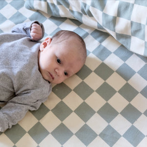 housse tapis d eveil motricte et jeux bebe enfant imprime damier vert