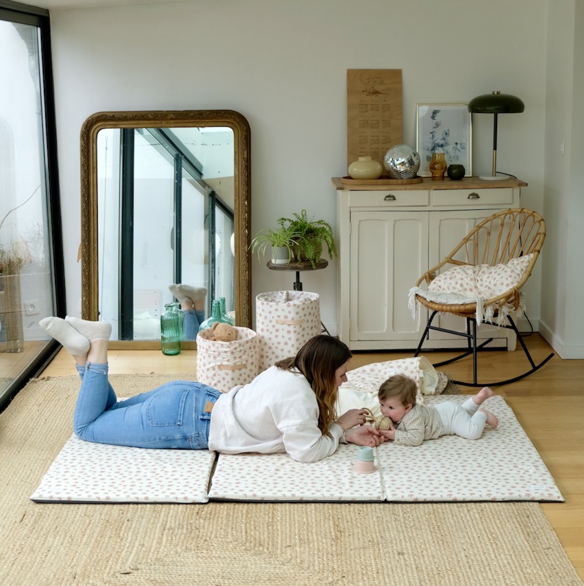 verlengstuk speelmat baby kind motoriek en spel met bloemenprint 