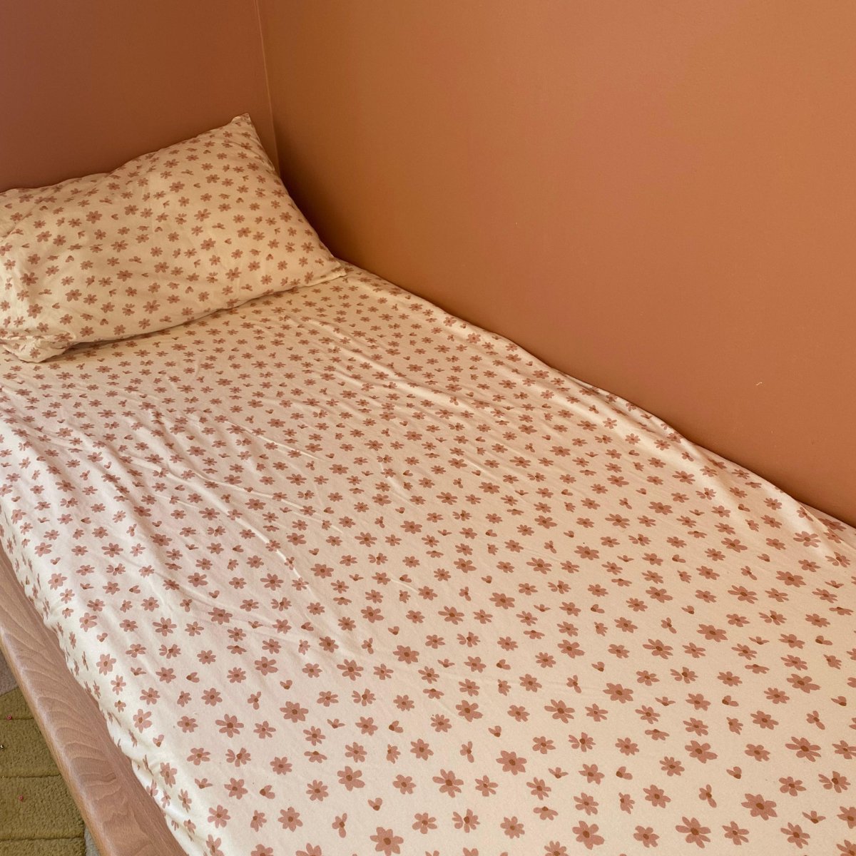 sábanas bajeras bebé niño floral rosa