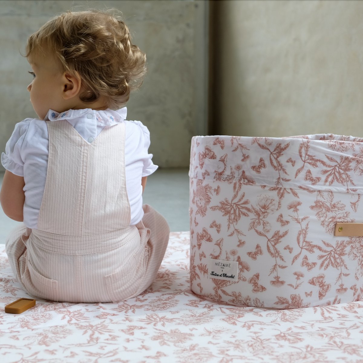 cesta pequeña de almacenamiento juguetes bebé niño colaboración tartine&chocolat color rosa