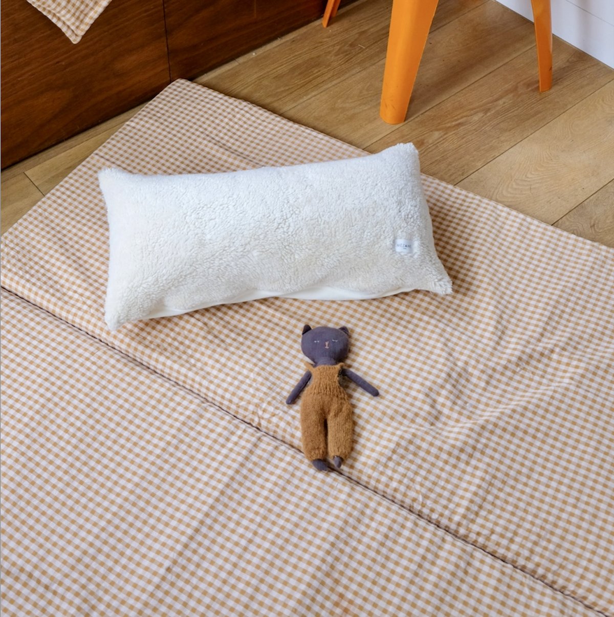 Kuschelweiches Kissen aus Teddyplüsch