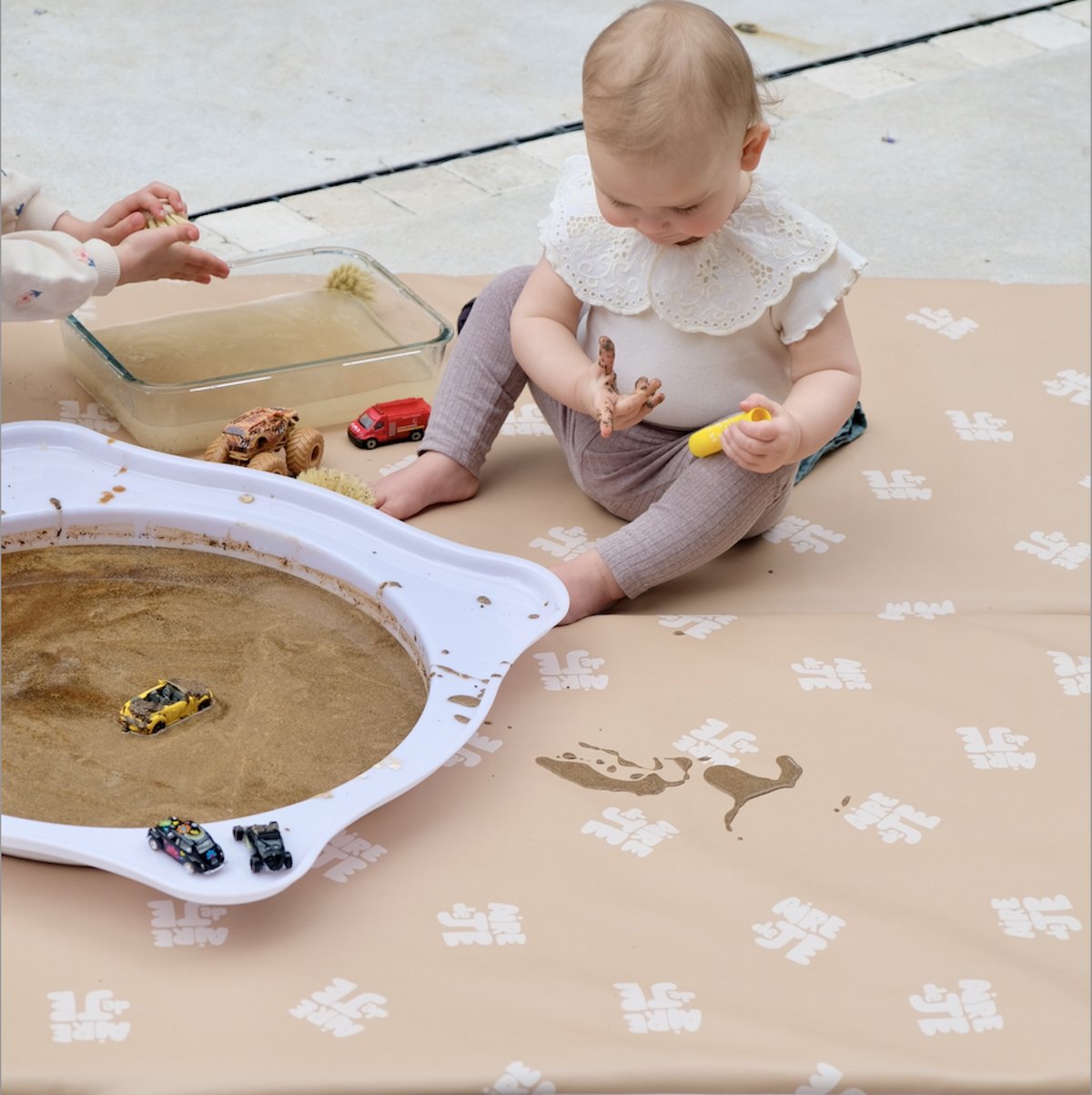 alfombra de juego impermeable y psicomotricidad bebé niño impermeable estampado zona de juegos beige 