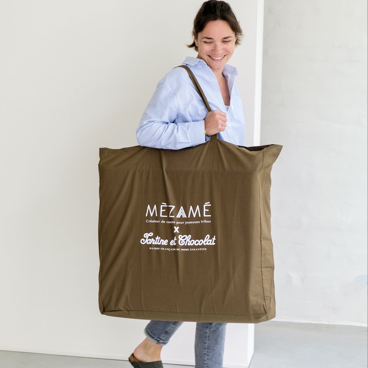tote bag nomade tapis d eveil motricite et jeux bebe enfant  collaboration tartine&chocolat coloris gris 