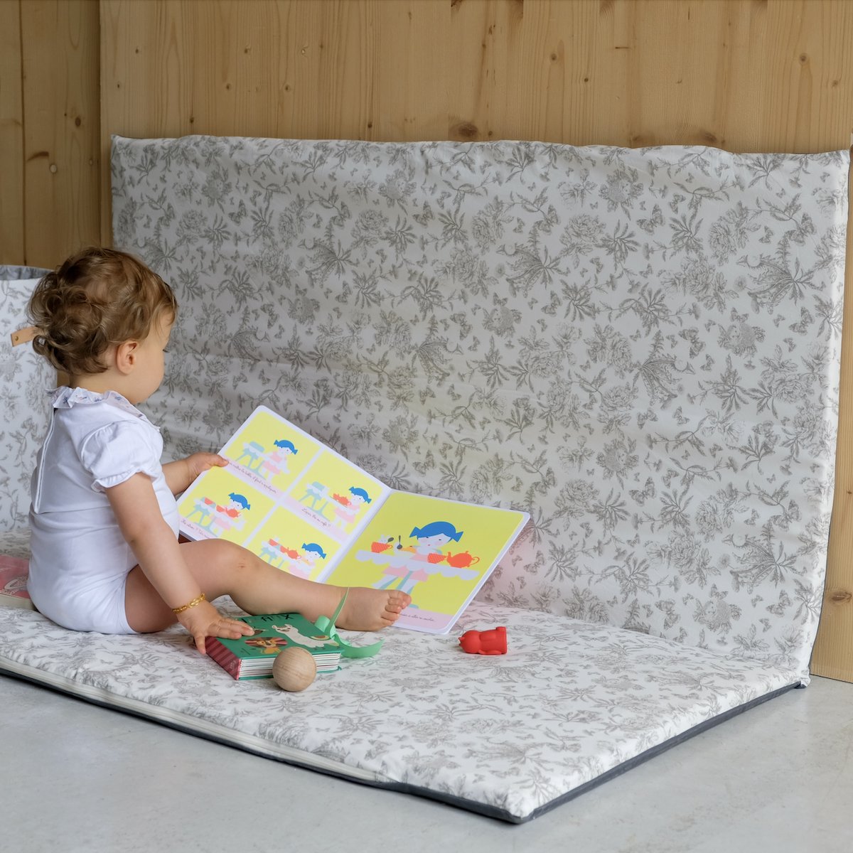 tapis d eveil bebe enfant  collaboration tartine&chocolat coloris gris 