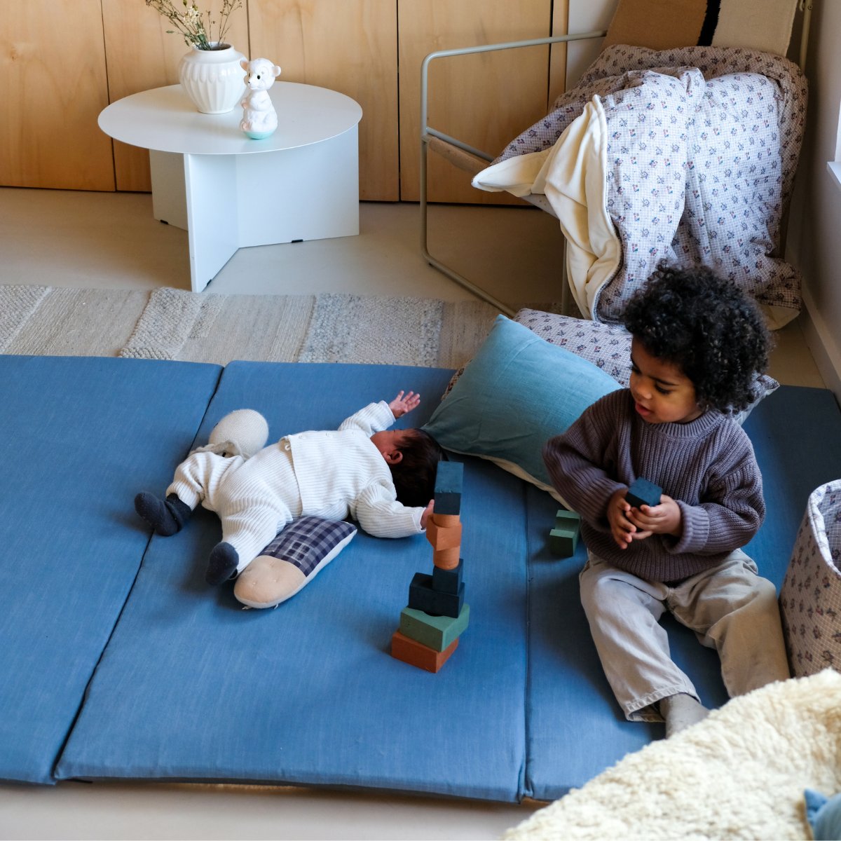 XXL-Spielmatte für Babys und Kinder zur Förderung von Bewegung und Spiel, großformatig, einfarbig blau