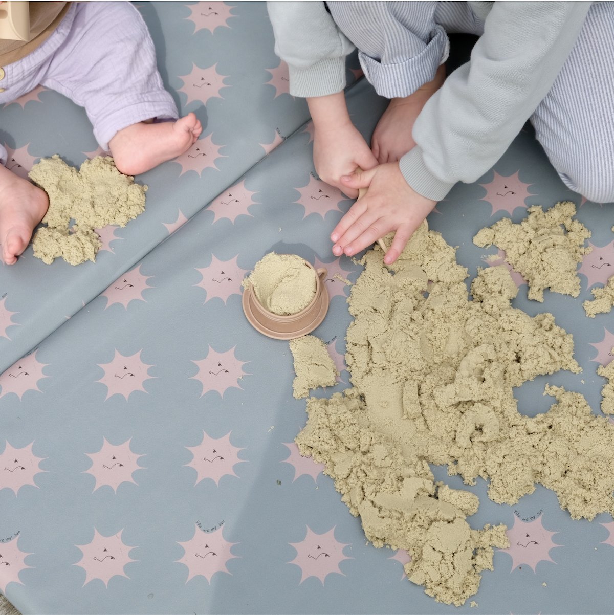 Spielmatte für Babys und Kinder, Motorik und Spiele, großes XXL-Format DIY
wasserfest mit Sonnenprint