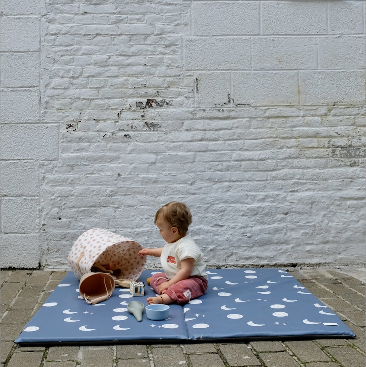 Baby- und Kinderspielmatte wasserdicht Mondmotiv blau To the Moon